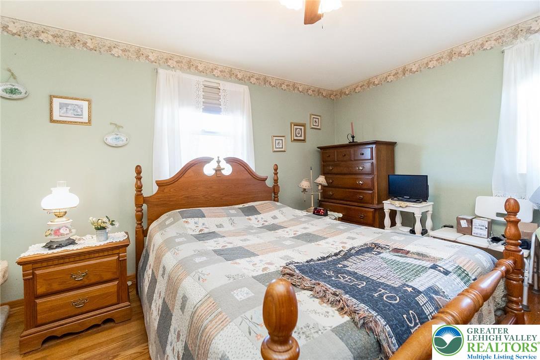 3336 Barklay Road Whitehall, PA 18052 - Photo 17 of 28 Gallery Image 17