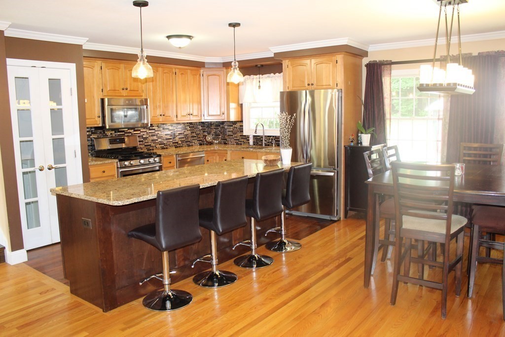 483 Forest Hills Road Springfield, MA 01128 - Photo 5 of 37 Gallery Image 5