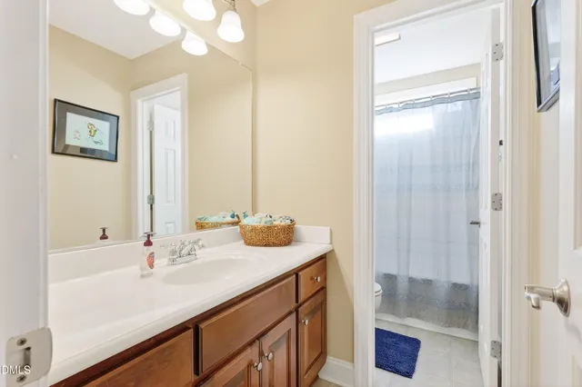 a view of livingroom and window