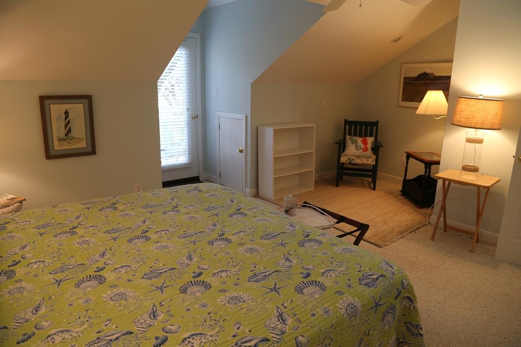 828 Club Cottage Road Edisto Beach, SC 29438 - Photo 12 of 19 BR 3 sit area