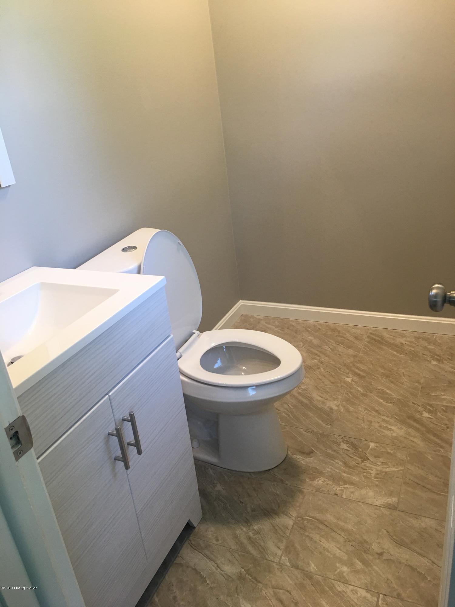 7508 Westbrook Road Louisville, KY 40258 - Photo 17 of 17 16