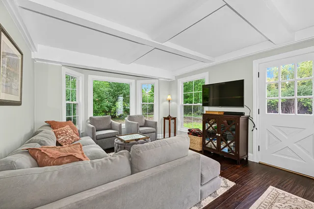 $874,900 | 1005 Lone Tree Road, Elm Grove, WI 53122