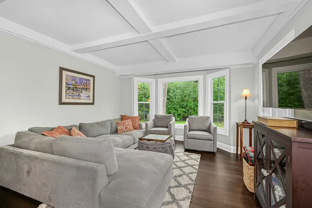 $874,900 | 1005 Lone Tree Road, Elm Grove, WI 53122