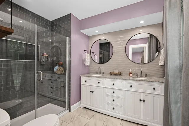 $874,900 | 1005 Lone Tree Road, Elm Grove, WI 53122