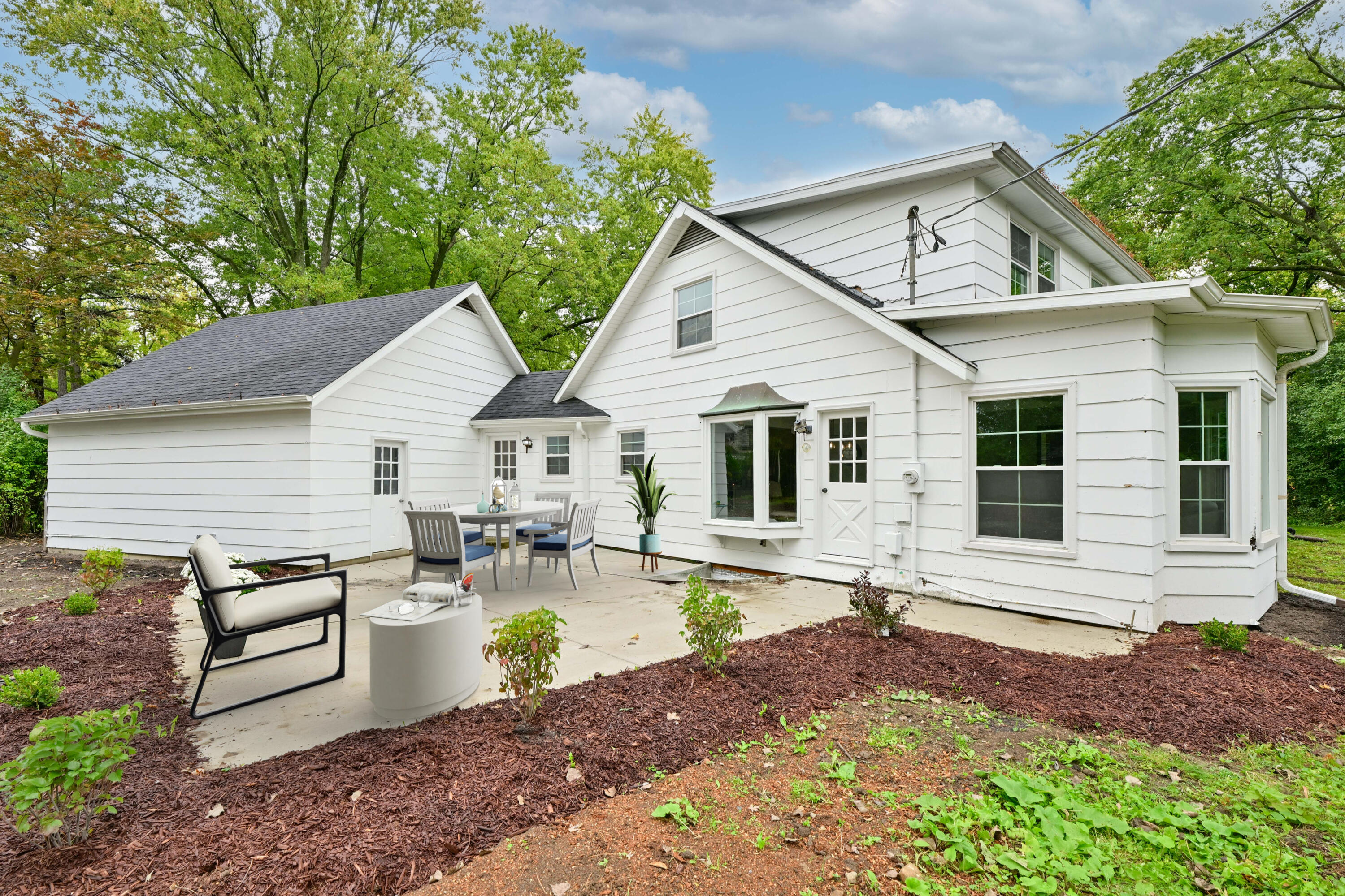 1005 Lone Tree Road Elm Grove, WI 53122 - Photo 35 of 36 Virtually staged. Ready for outdoor gatherings!