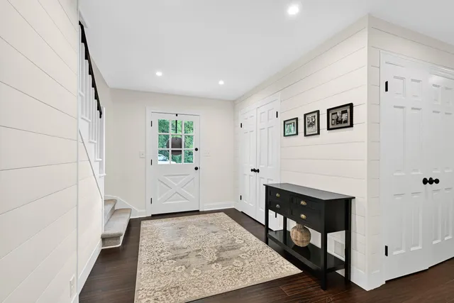 $874,900 | 1005 Lone Tree Road, Elm Grove, WI 53122