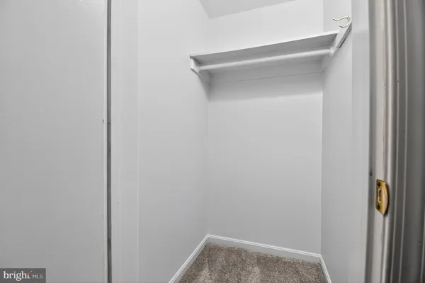 $1,900 | 1752 North Rhodes Street, Unit 330, Arlington, VA 22201