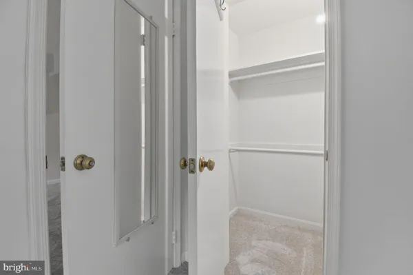 $1,900 | 1752 North Rhodes Street, Unit 330, Arlington, VA 22201