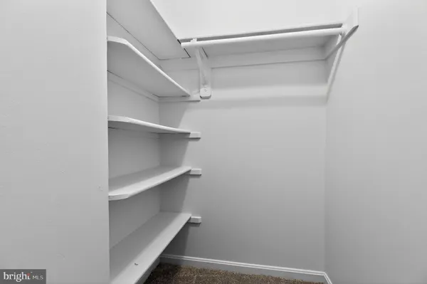 $1,900 | 1752 North Rhodes Street, Unit 330, Arlington, VA 22201