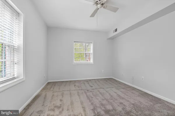 $1,900 | 1752 North Rhodes Street, Unit 330, Arlington, VA 22201