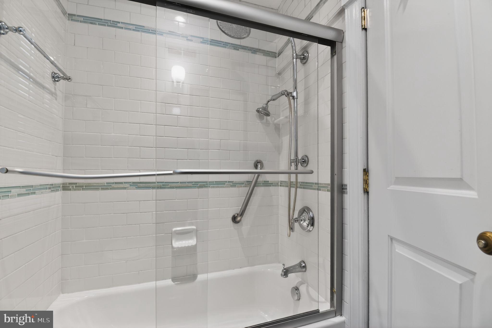 1752 North Rhodes Street, Unit 330 Arlington, VA 22201 - Photo 10 of 17