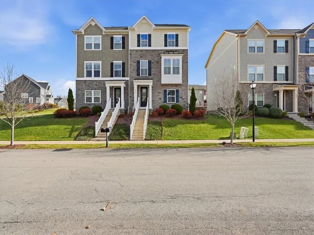 $479,900 | 828 Oneida Circle, Mars, PA 16046