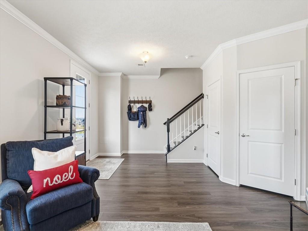 828 Oneida Circle Mars, PA 16046 - Photo 4 of 30 a living room with furniture and a wooden floor