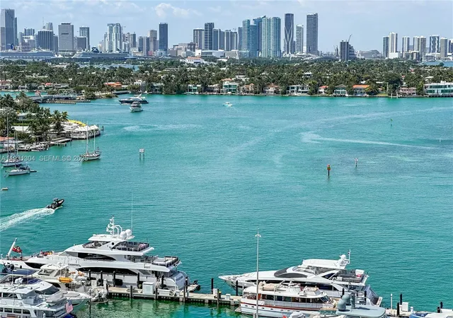 $5,900 | 1900 Sunset Harbour Drive, Unit 1715, Miami Beach, FL 33139