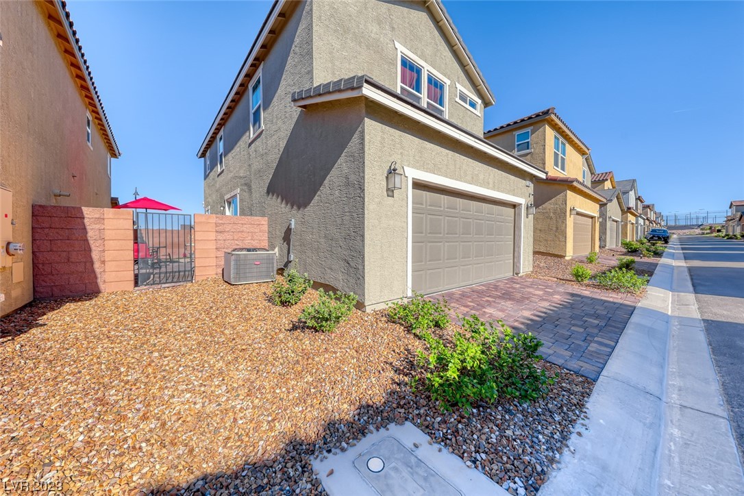 2637 Piroli Street Henderson, NV 89044 - Photo 4 of 27