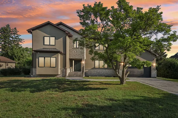 $1,950,000 | 1744 Walnut Circle, Northbrook, IL 60062