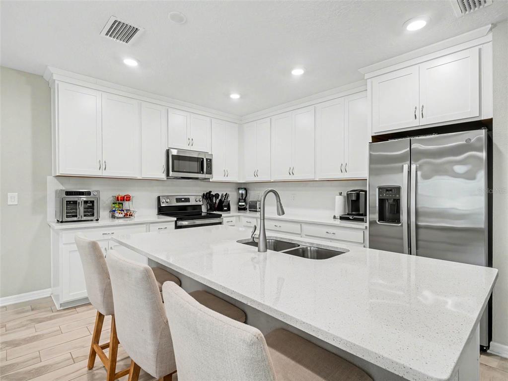 5536 Patano Loop Palmetto, FL 34221 - Photo 11 of 29