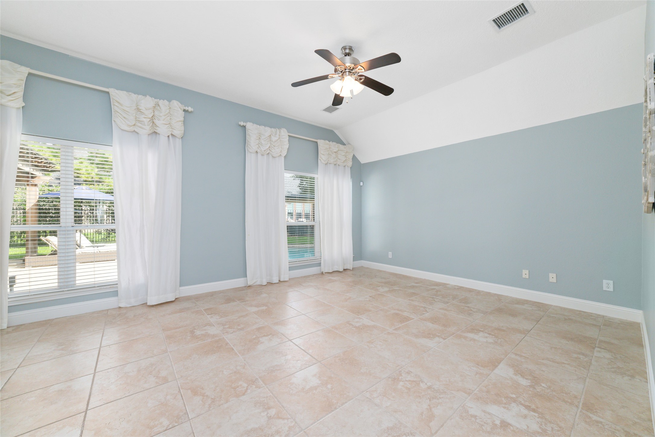 24203 Moon Ridge Court Katy, TX 77494 - Photo 23 of 43 View upon entering the primary bedroom.