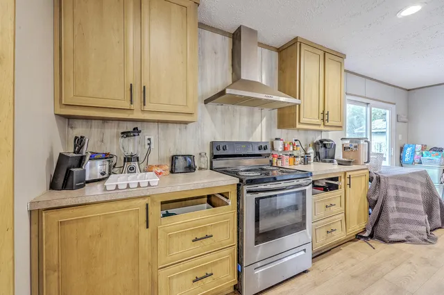 $199,900 | 12785 Old Number Six Highway, Unit SIX, Eutawville, SC 29048