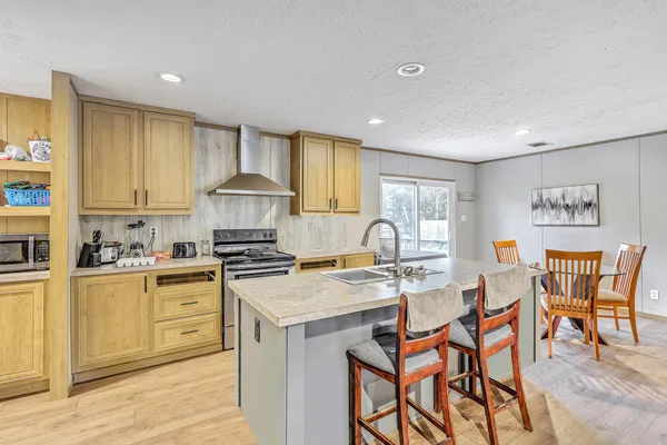 $175,000 | 12785 Old Number Six Highway, Unit SIX, Eutawville, SC 29048