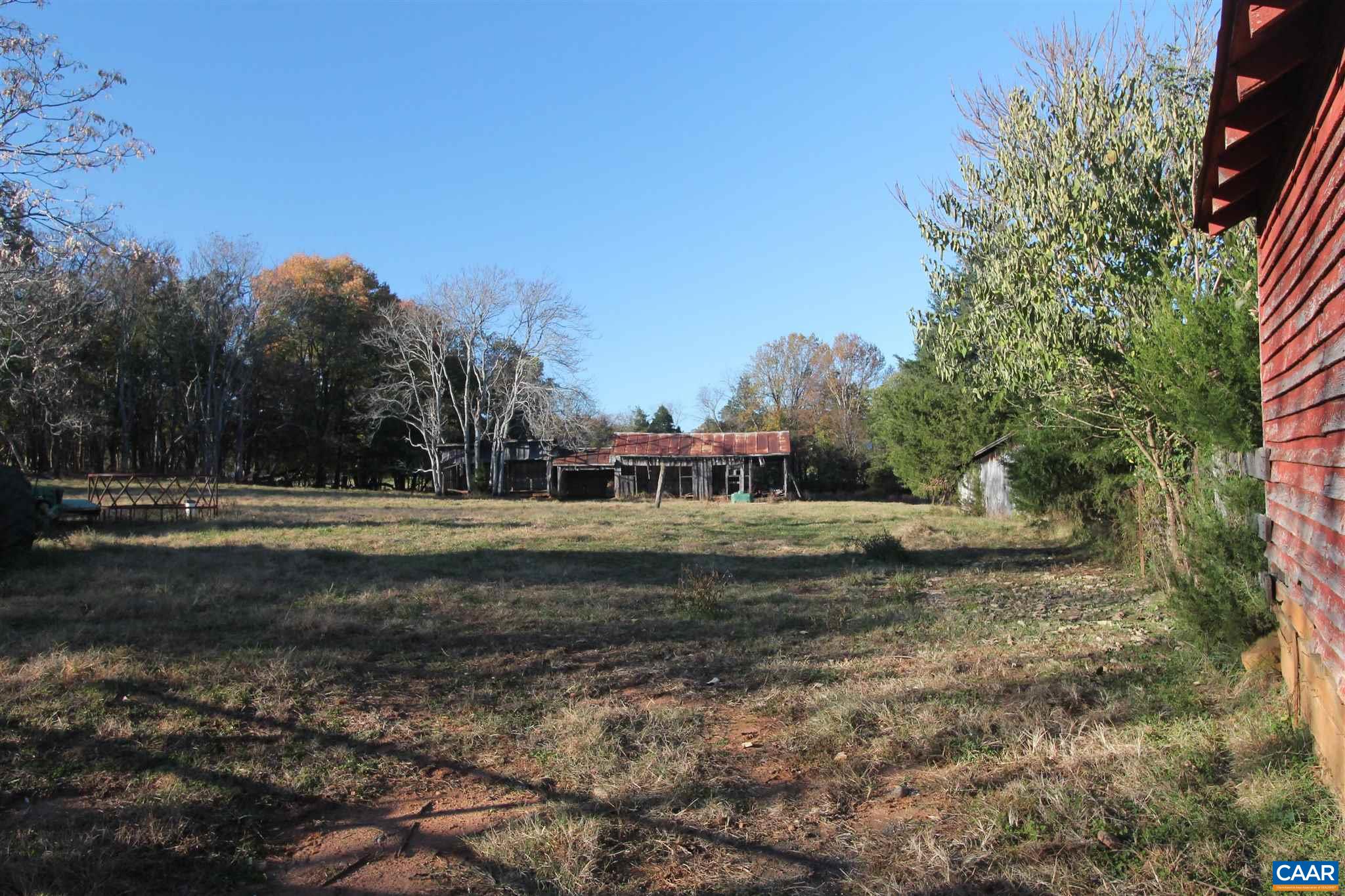 355 Gibbs Road Madison, VA 22727 - Photo 32 of 33 a view of a yard with a fountain