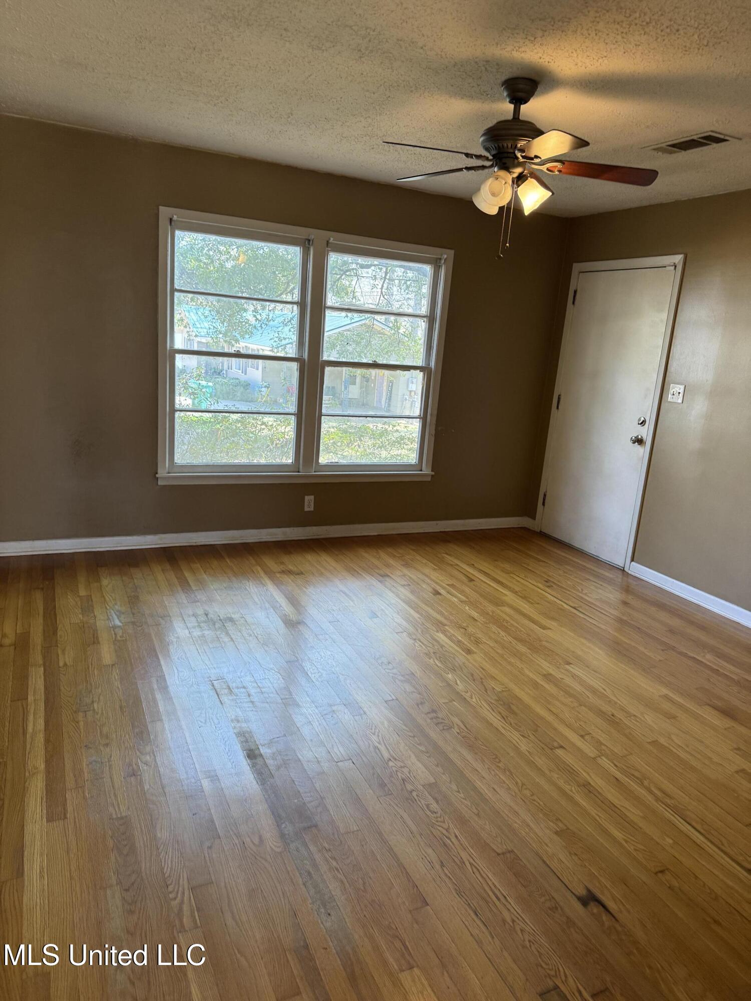 97 North Smylie Street Brookhaven, MS 39601 - Photo 6 of 8 IMG_7423