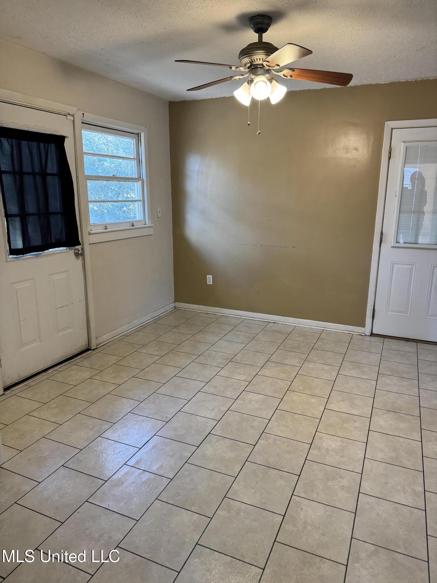 97 North Smylie Street Brookhaven, MS 39601 - Photo 7 of 8 IMG_7424