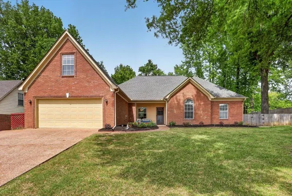 $350,000 | 6220 Daybreak Drive, Bartlett, TN 38135