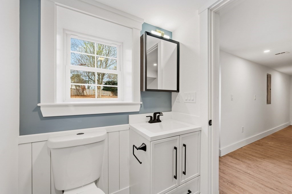 99 Grove Street Reading, MA 01867 - Photo 13 of 40