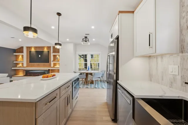 $1,125,000 | 99 Grove Street, Reading, MA 01867