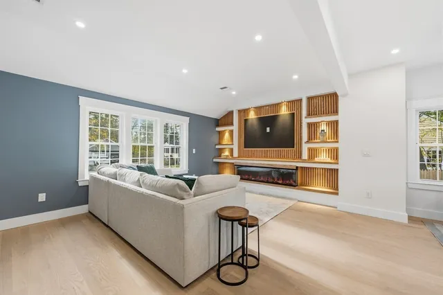 $1,125,000 | 99 Grove Street, Reading, MA 01867