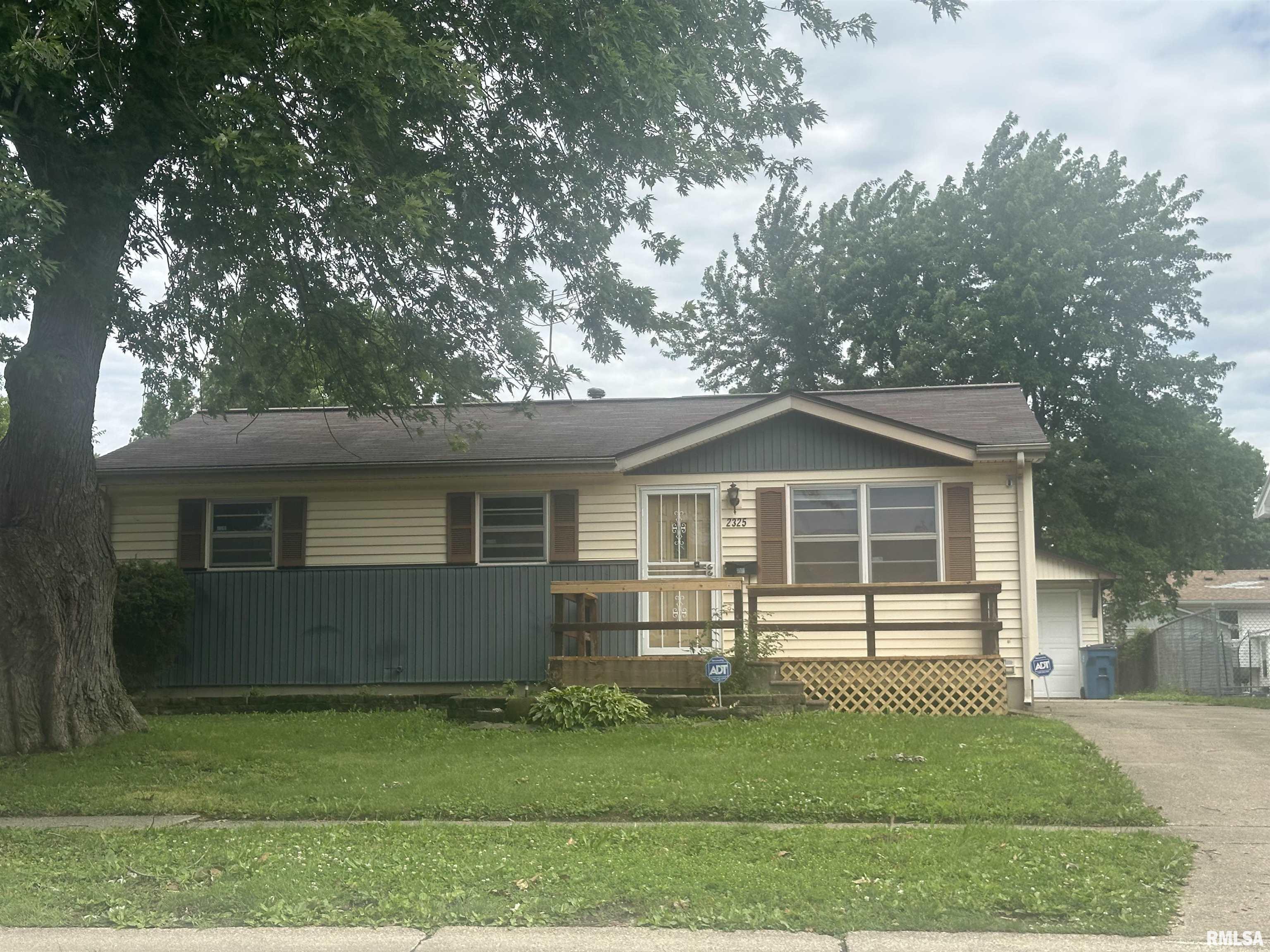 2325 Sutherland Road Springfield, IL 62702 - Photo 1 of 13