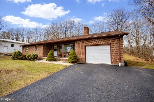 $299,900 | 143 Manor Drive, Oakland, MD 21550