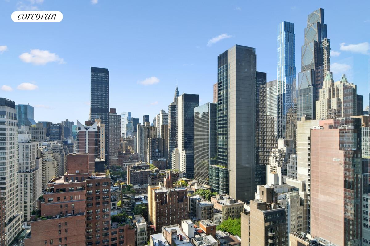 250 East 53rd Street, Unit 2801 Manhattan, NY 10022 - Photo 5 of 14