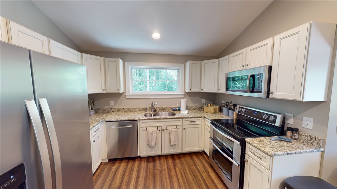 117 Shadowood Road Clemson, SC 29631 - Photo 25 of 45 All appliances covey with apartment kitchen