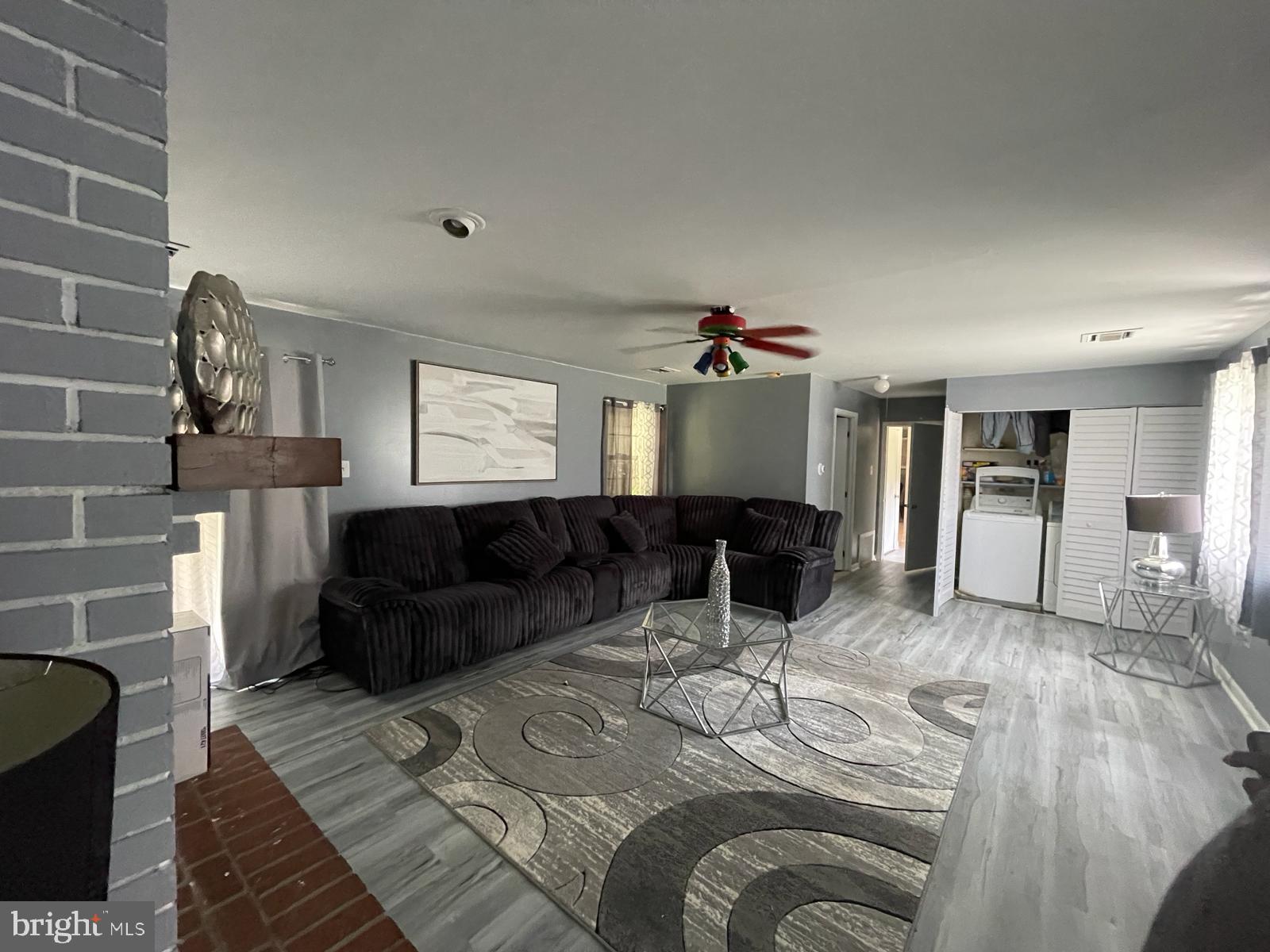 464 Conard Drive Springfield, PA 19064 - Photo 7 of 22 Inviting living space with modern charm.