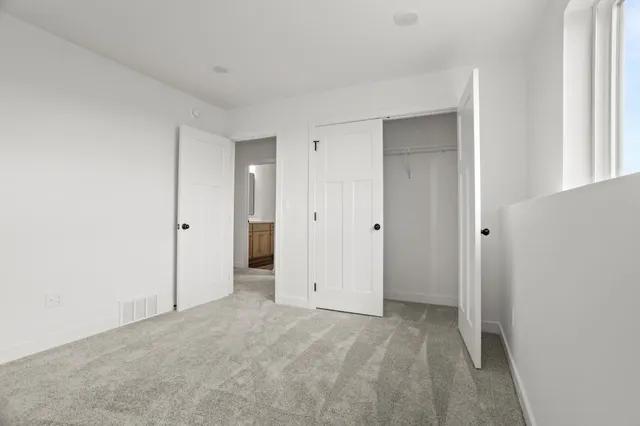 $372,500 | 2515 38th Avenue South, Moorhead, MN 56560