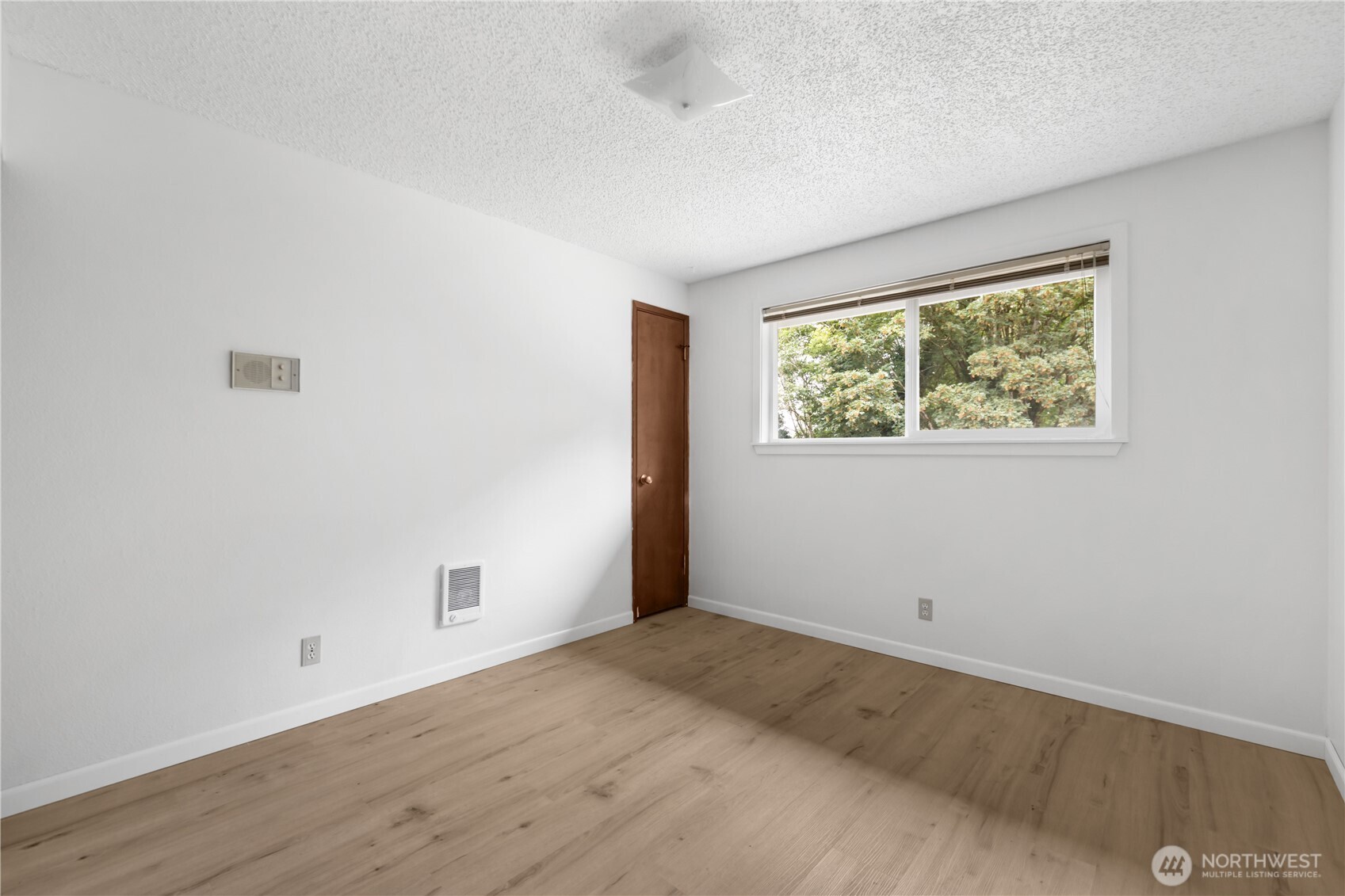 1917 Higgins Road Southeast Port Orchard, WA 98366 - Photo 21 of 30 Gallery Image 21