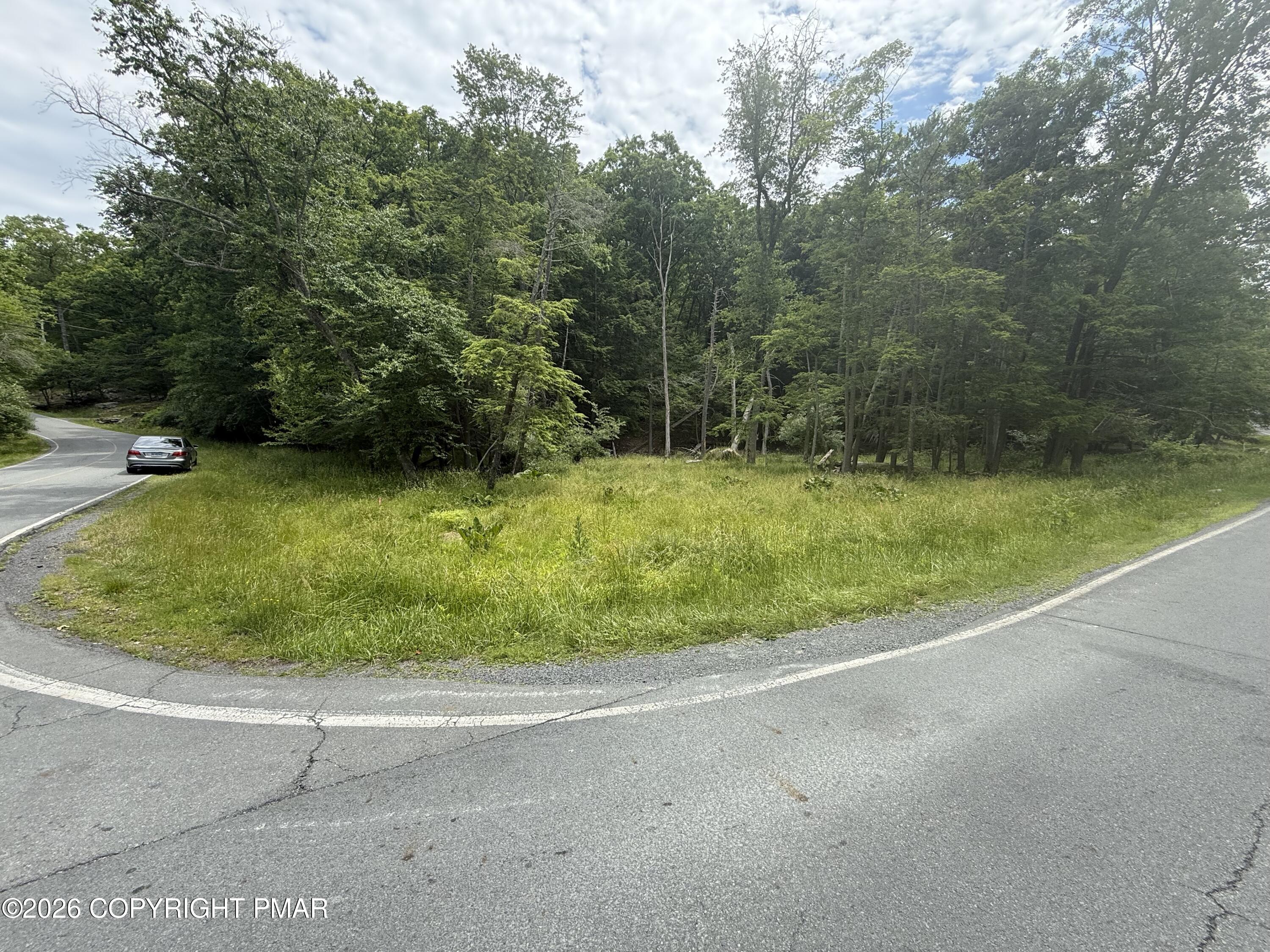 695 Decker Road Bushkill, PA 18324 - Photo 1 of 2 Decker 1