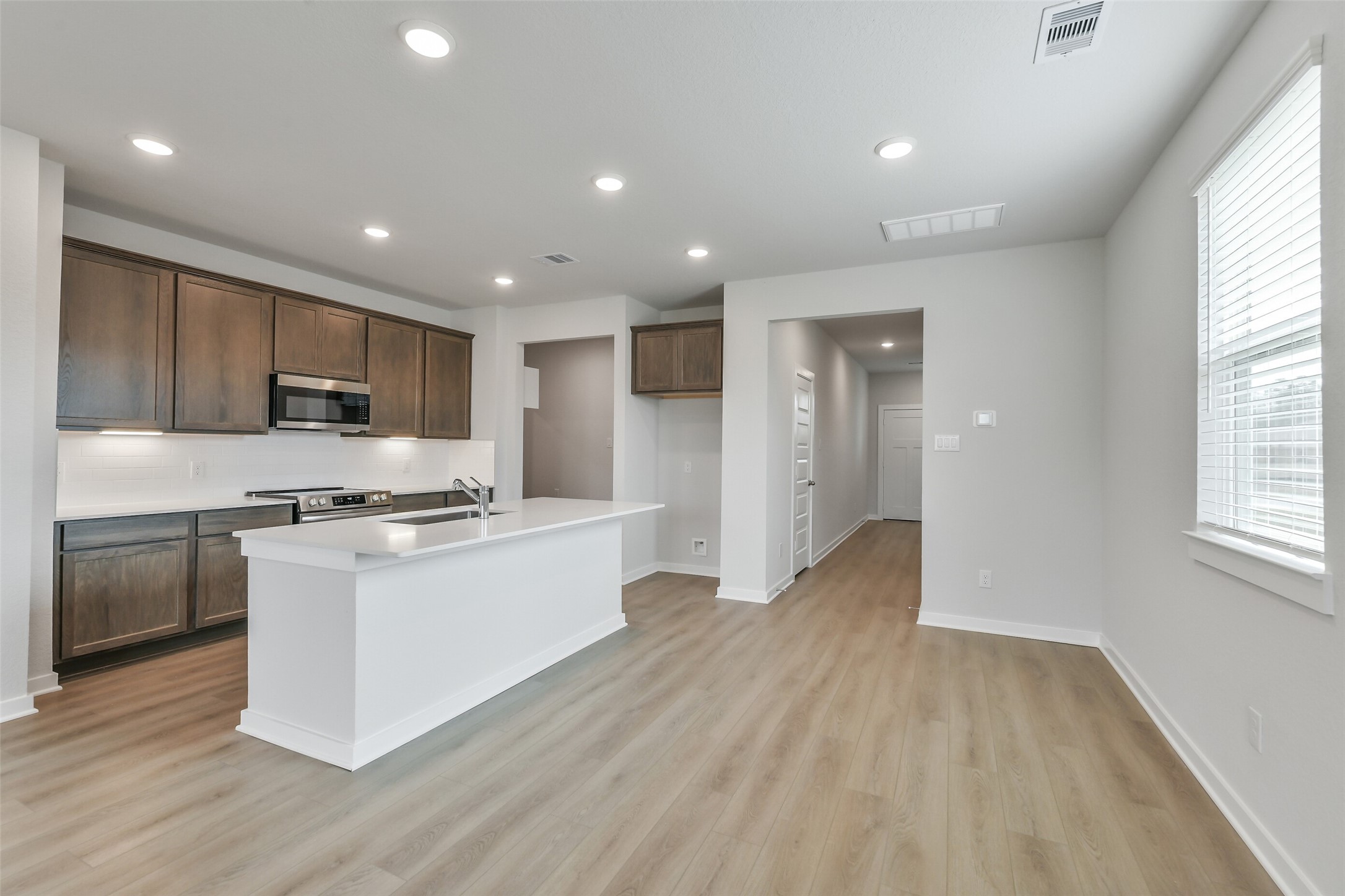 10942 Independence Road Cleveland, TX 77328 - Photo 14 of 48