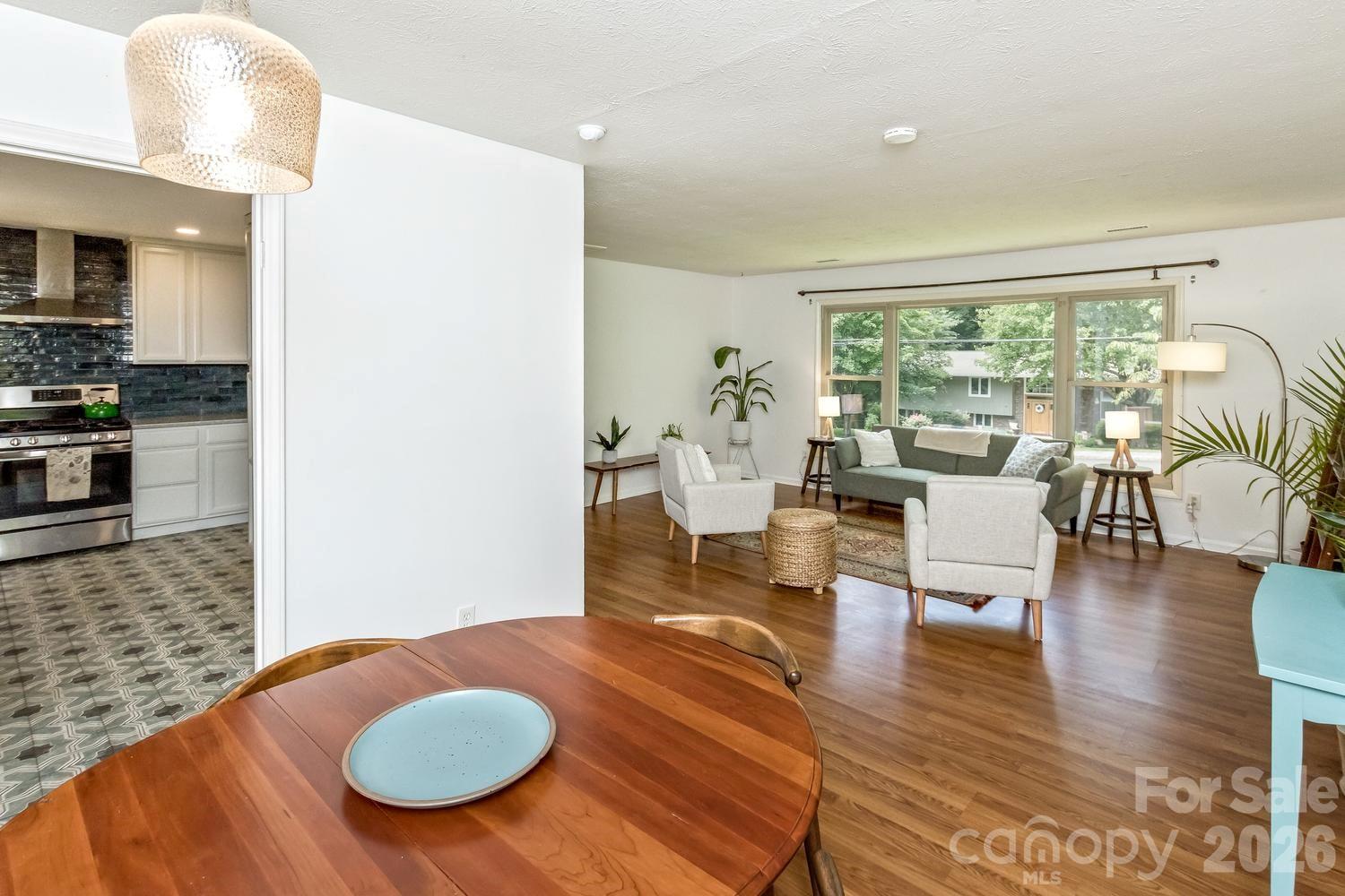 17 Rhododendron Place Asheville, NC 28805 - Photo 7 of 36