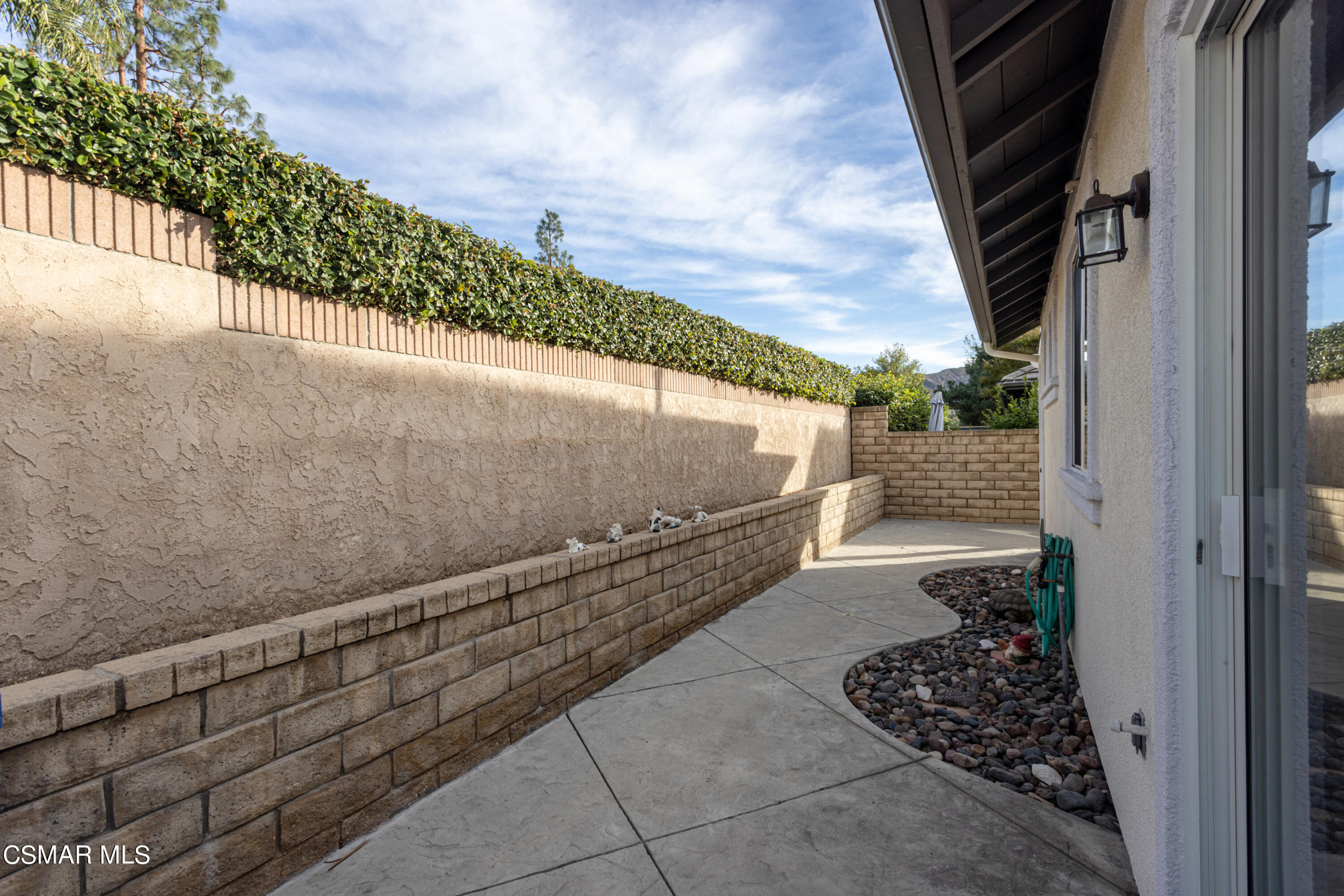 2016 Freesia Avenue Simi Valley, CA 93063 - Photo 14 of 29 Freesia16