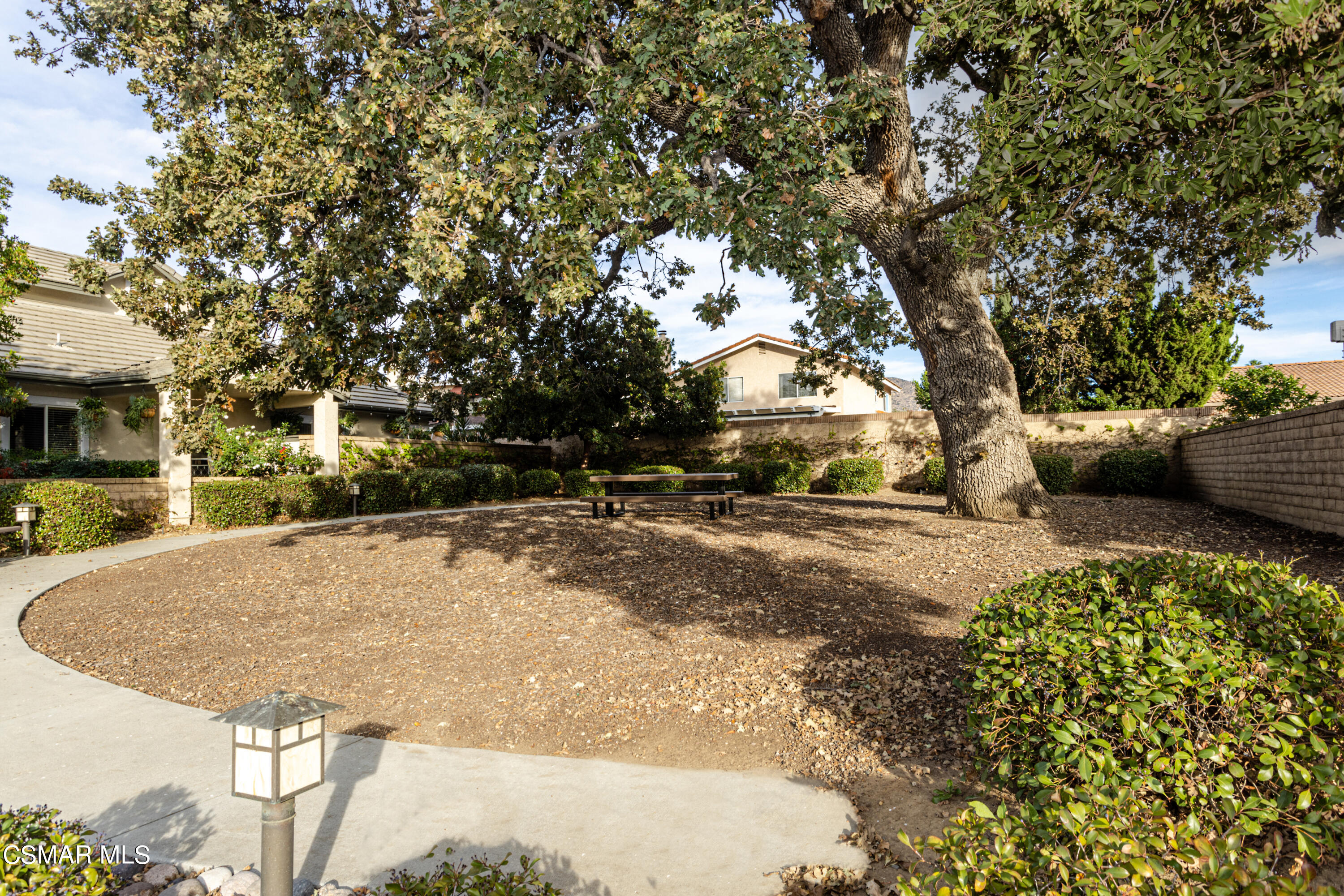 2016 Freesia Avenue Simi Valley, CA 93063 - Photo 29 of 29 Freesia33