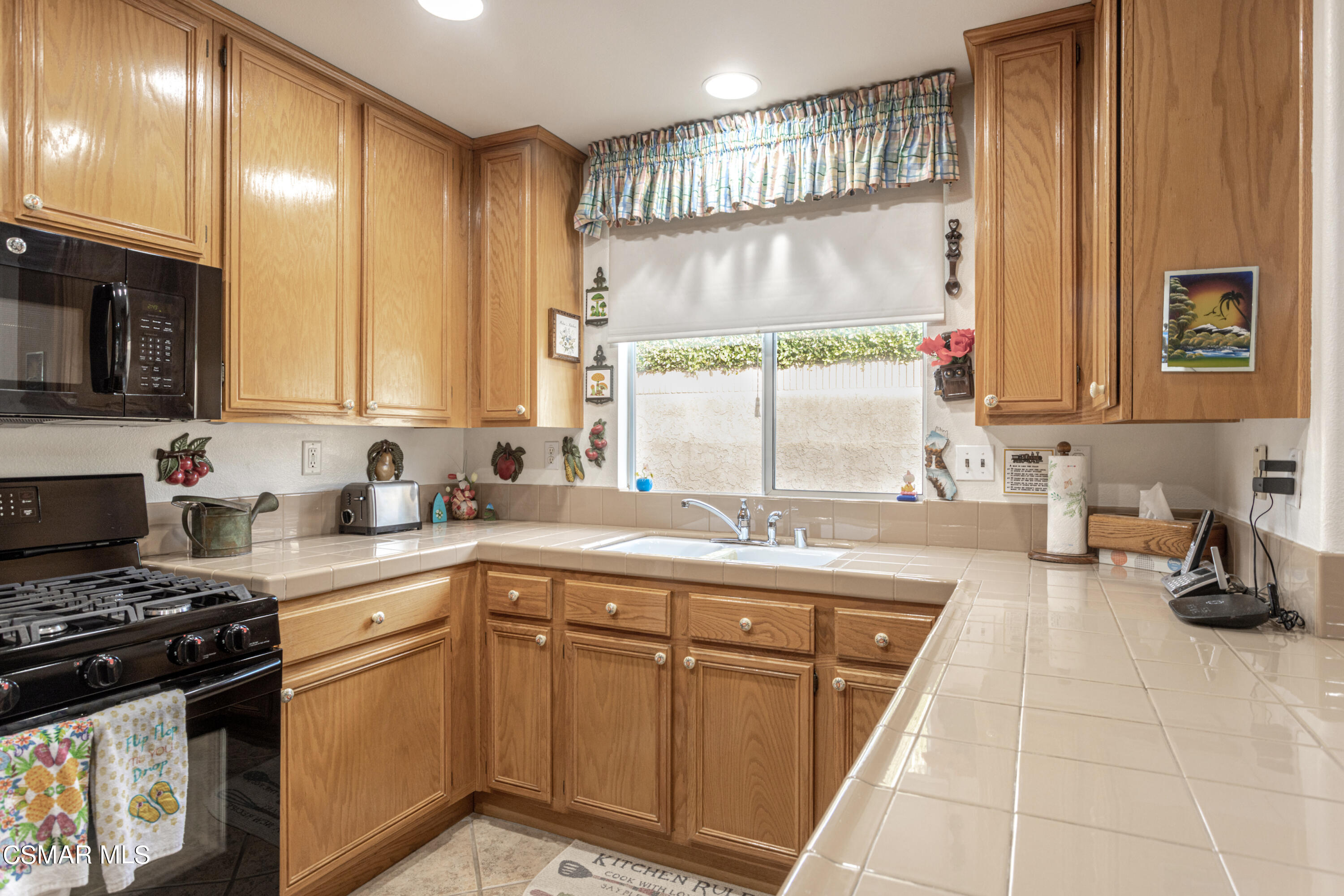 2016 Freesia Avenue Simi Valley, CA 93063 - Photo 10 of 29 Freesia12