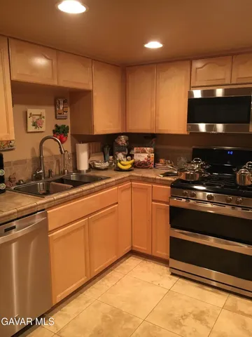 $365,000 | 1844 East Ave J2, Unit 4, Lancaster, CA 93535