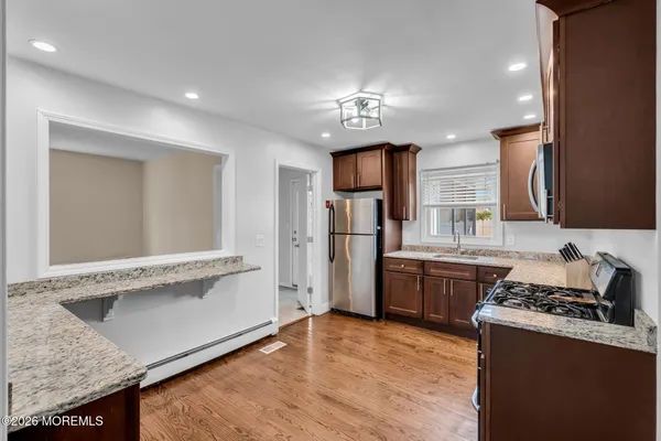 $589,000 | 305 Hudson Drive, Brick, NJ 08723