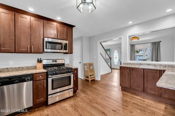 $589,000 | 305 Hudson Drive, Brick, NJ 08723