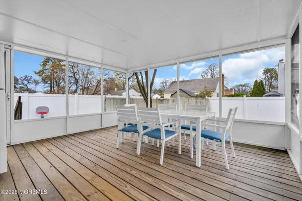 $589,000 | 305 Hudson Drive, Brick, NJ 08723