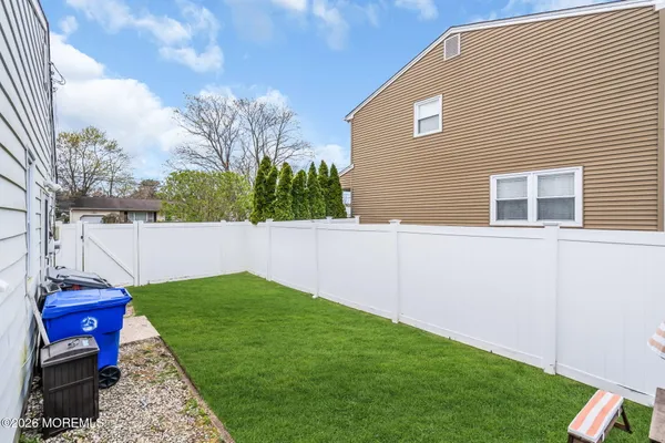 $589,000 | 305 Hudson Drive, Brick, NJ 08723