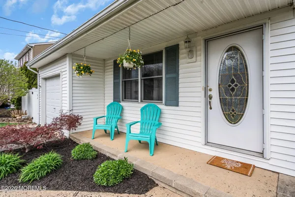 $589,000 | 305 Hudson Drive, Brick, NJ 08723